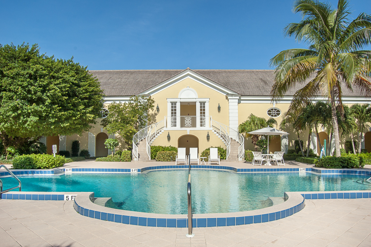 400 Beach Island House Pool